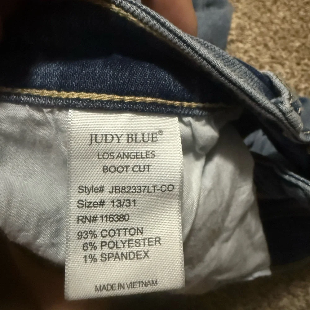 Judy Blue Light Blue Flare Jeans - Picture 4 of 5